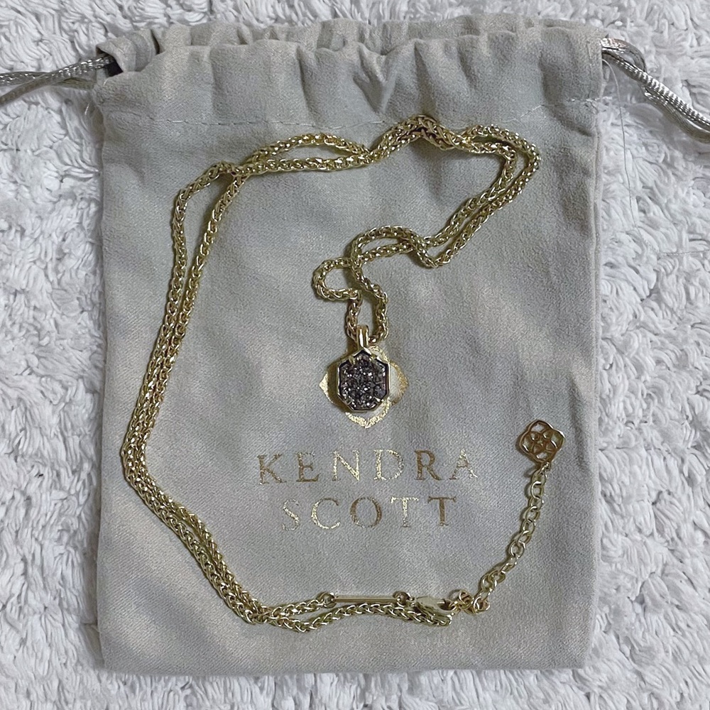 Kendra Scott Oliver Necklace